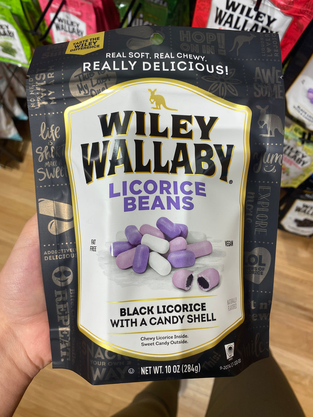 Wiley Wallaby Black Licorice Beans